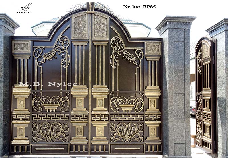 Full forged gate with columns