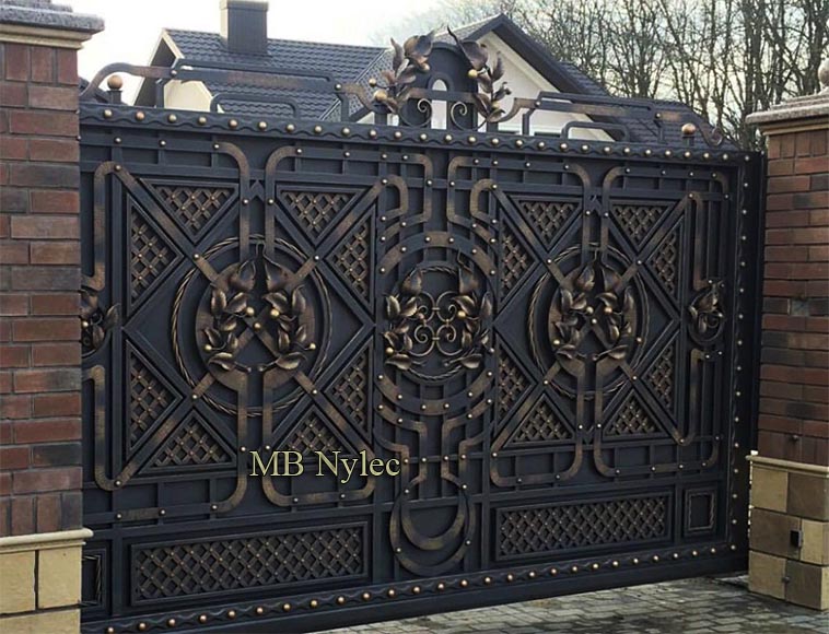 Full gate with forged lattice